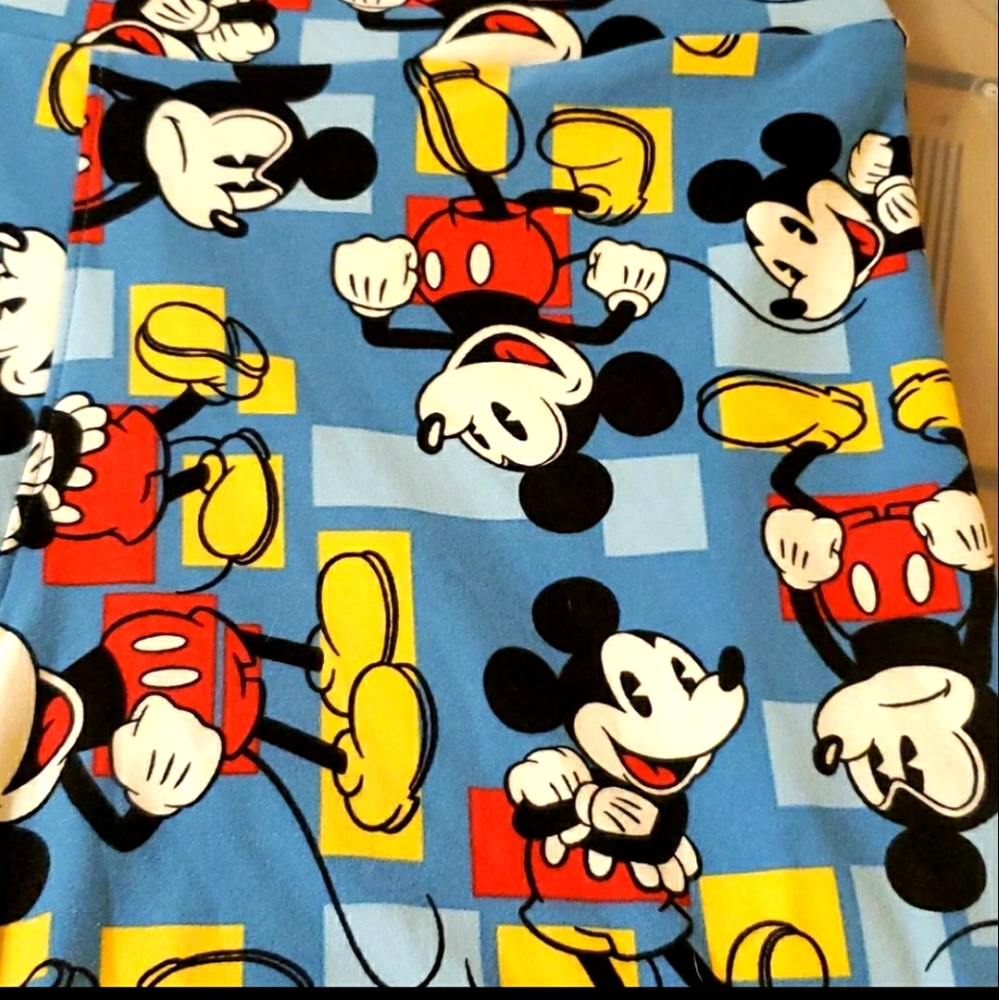4 pairs Lularoe Disney Leggings